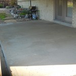 A concrete patio with no one in it.